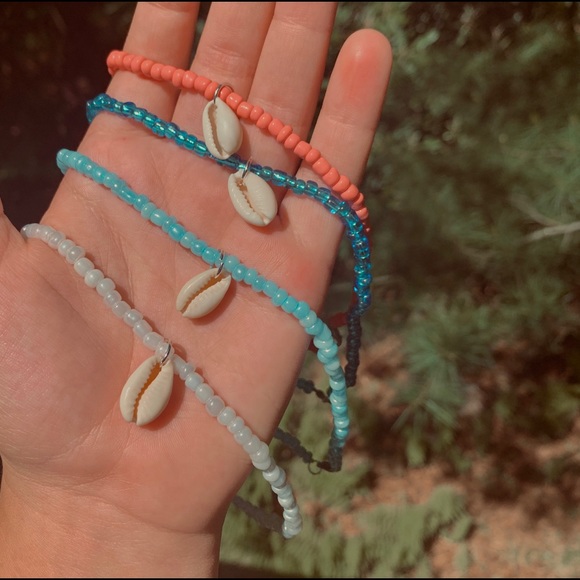 single shell necklace - Picture 4 of 4